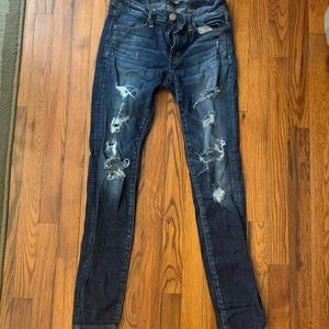 American Eagle distressed jeans (Jeggings)